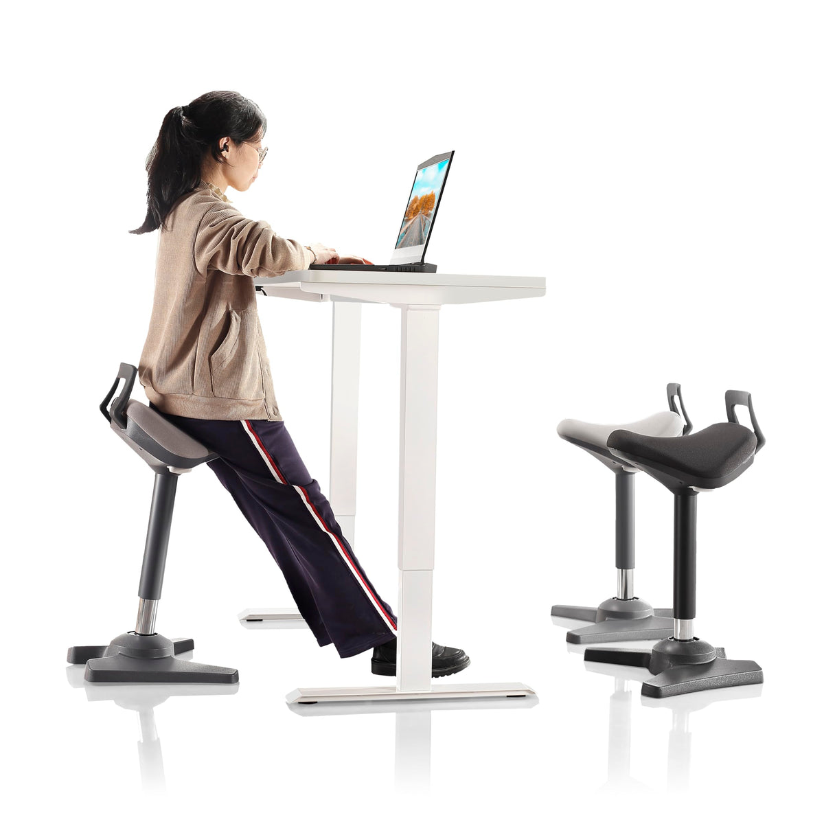 Height-Adjustable Wobble Stool