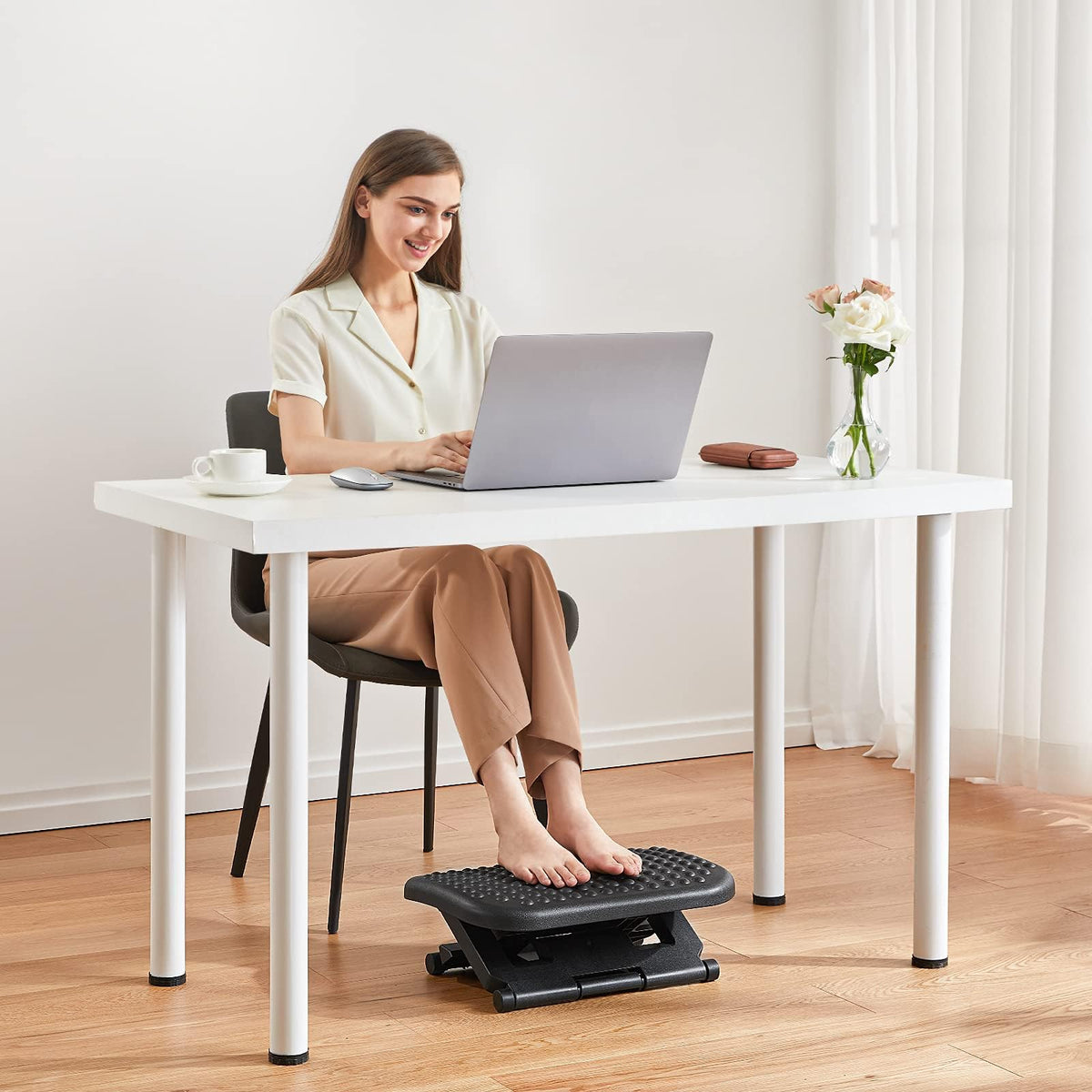 Three-Height Tilting Desk Footrest